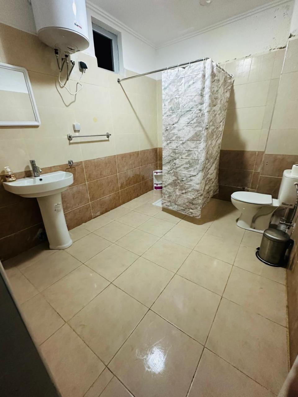 Hostel & Rooms City Center Варзазат Екстериор снимка